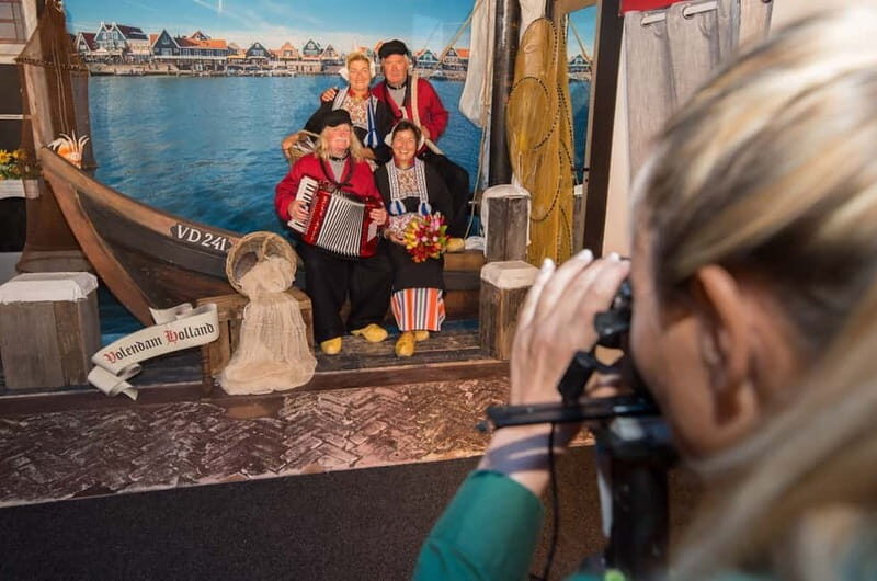 Volendam: Photo Opportunity in Traditional Dutch Costume - Key Points