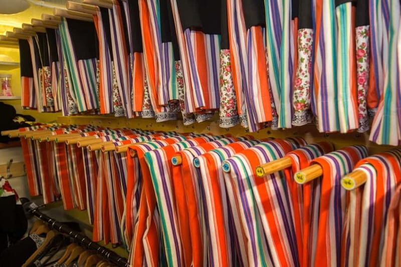 Volendam: Photo Opportunity in Traditional Dutch Costume - The Value for Your Money