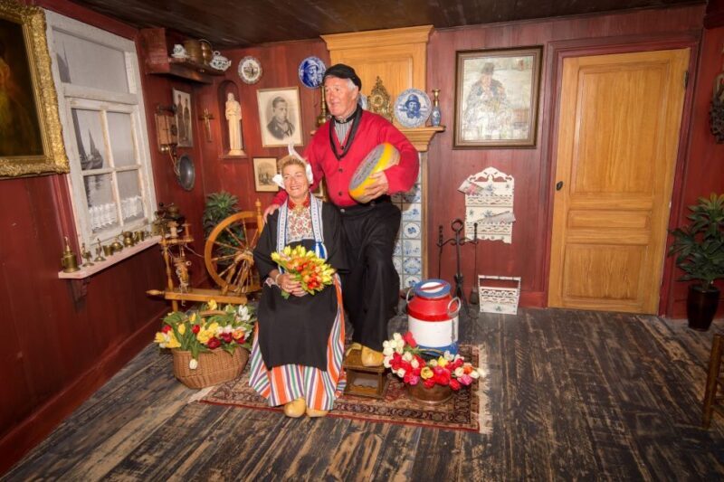 Volendam: Photo Opportunity in Traditional Dutch Costume - What Makes This Experience Stand Out