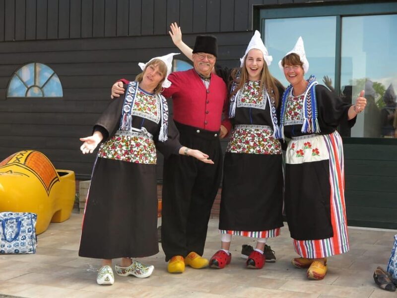 Volendam: Traditional Costume Photo with Cheese & Clog Tour - The Sum Up: Who Will Love This Tour?