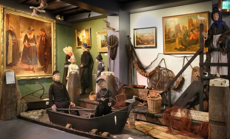 Volendam: Volendams Museum Entry Ticket - Museum Highlights and Exhibitions