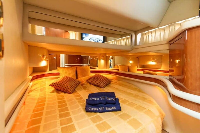 Voyager - Sea Ray 52 - Introduction