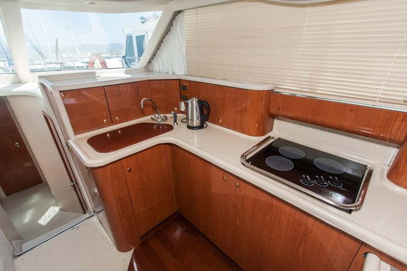 Voyager - Sea Ray 52 - Setting the Scene: What the Yacht Offers