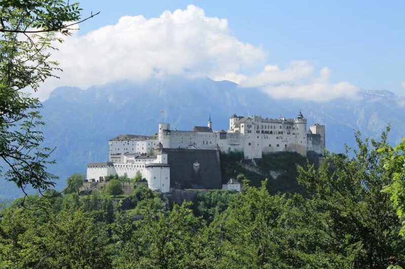 Wachau, Melk Abbey, Salzburg (Sound of Music) and boat trip! - FAQ