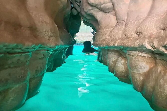 WADI SHAB - Muscat, Oman - Booking Information