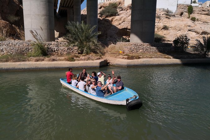 Wadi Shab Trekking and Swimming Tour - Highlights of the Wadi Shab Trek