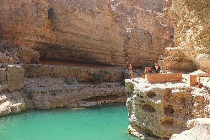 Wadi Shab Trekking and Swimming Tour - Preparing for the Hiking Adventure