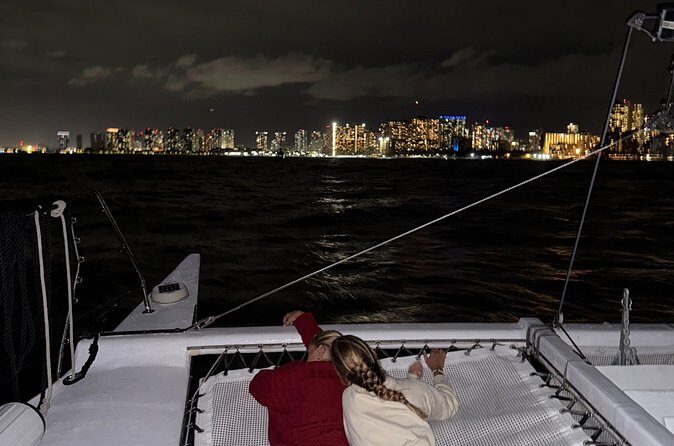Waikiki Beach Catamaran Friday Night Fireworks Tour - The Sum Up