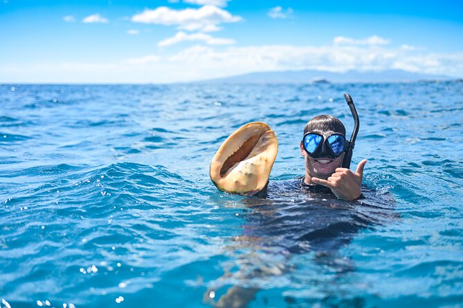 Waikiki Couples Snorkel Retreat Review - Refreshing Beverages and Snacks