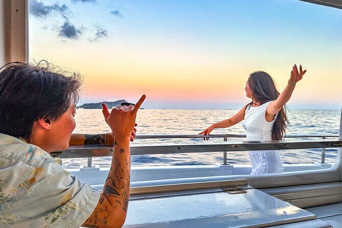 Waikiki Friday Fireworks Boat Cruise from Oahu - Practical Details and Tips