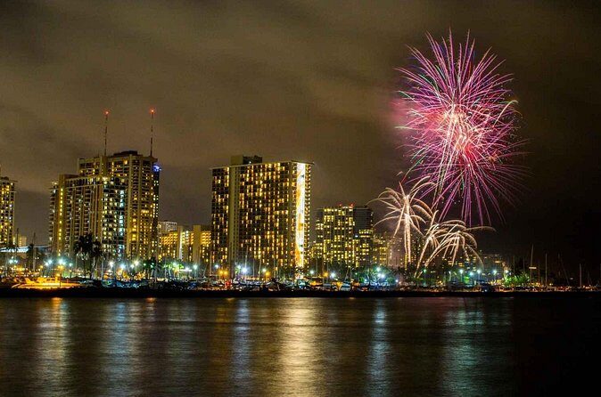 Waikiki Friday Fireworks Cruise with E Sea Diver (Shuttle Option) - FAQs
