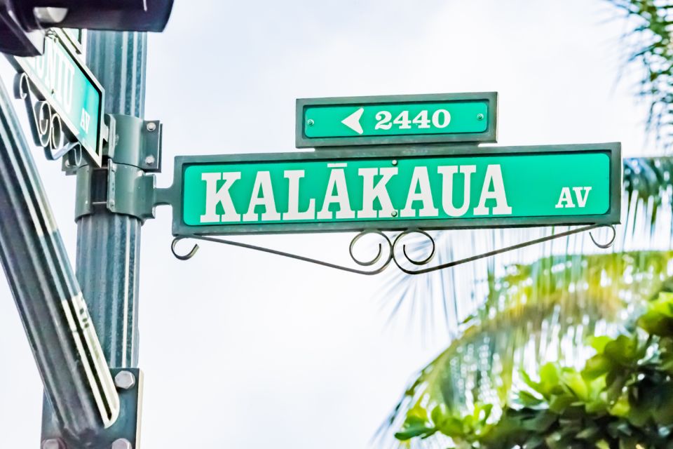 Waikiki Self-Guided Walking Audio Tour - Origins of Surfing and Hawaiian Royalty