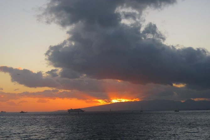 Waikiki Sunset Cocktail Cruise Including Drinks and Appetizers - Experience