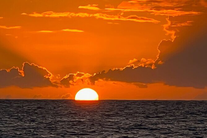 Waikiki Sunset Cruise with Boat Stabilizer - An Introduction to the Waikiki Sunset Cruise Experience