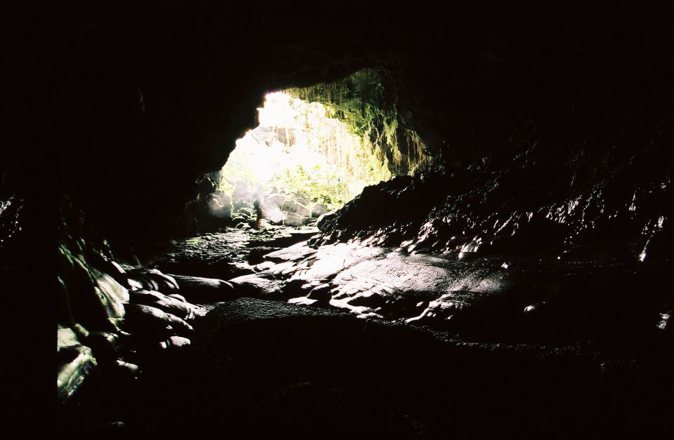 Waikoloa/Kohala: Elite Volcano Hike - Kaumana Caves Exploration
