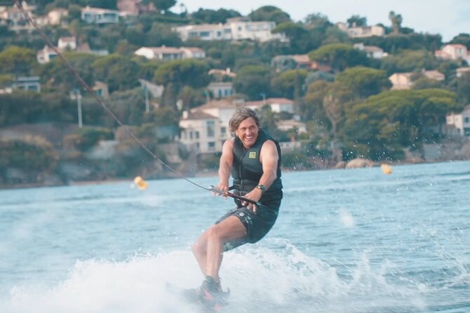 Wakesurfing, Wakeboarding or Inflatable Tows in Bay of St Tropez - Booking and Cancellation Policy