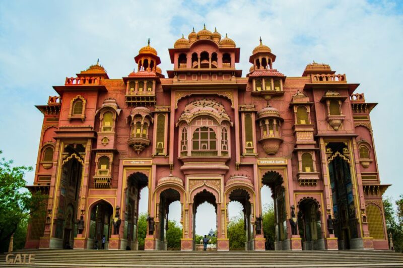 Walk in the Streets of Old Jaipur & Enjoy the Food - Booking Your Adventure