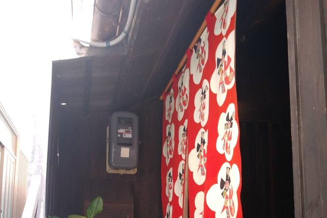 Walking Around the Town With KimonoYou Can Choose Your Favorite Kimono From [Okinawa Traditional Costume Kimono / Kimono / Yukata]Hair Set & Point Makeup & Dressing & Rental Fee All Included - What to Expect