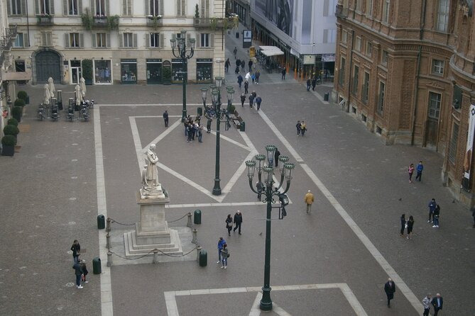 Walking Around Turin With a Local Guide - Piazza San Carlo