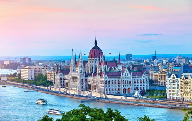 Walking consultancy with alternative psychologist and author - Introduction: An Unusual Way to Connect with Budapest and Yourself