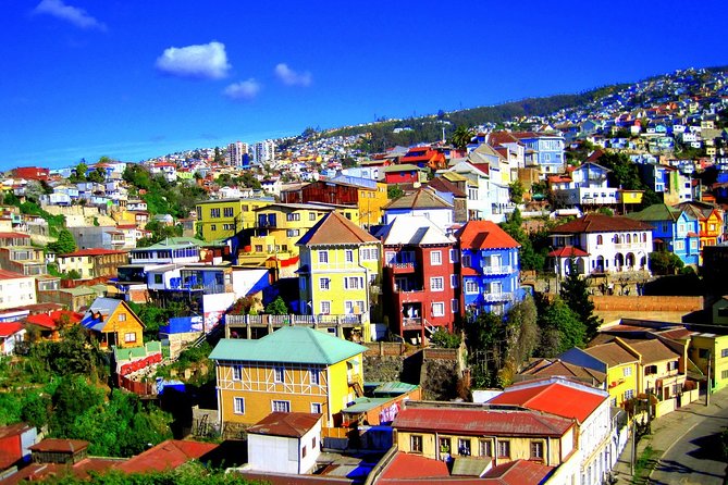 Walking Through Valparaiso - Discovering Valparaisos Iconic Street Art