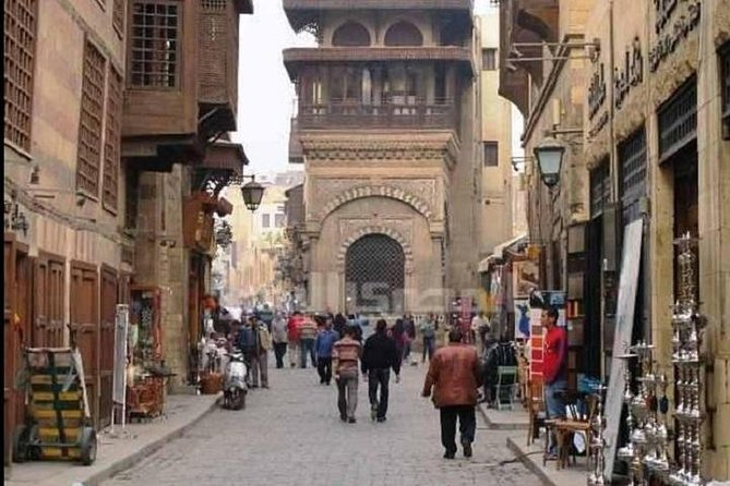 Walking Tour at El-Moez Street Included Al Azhar Mosque. - Visiting Al Azhar Mosque