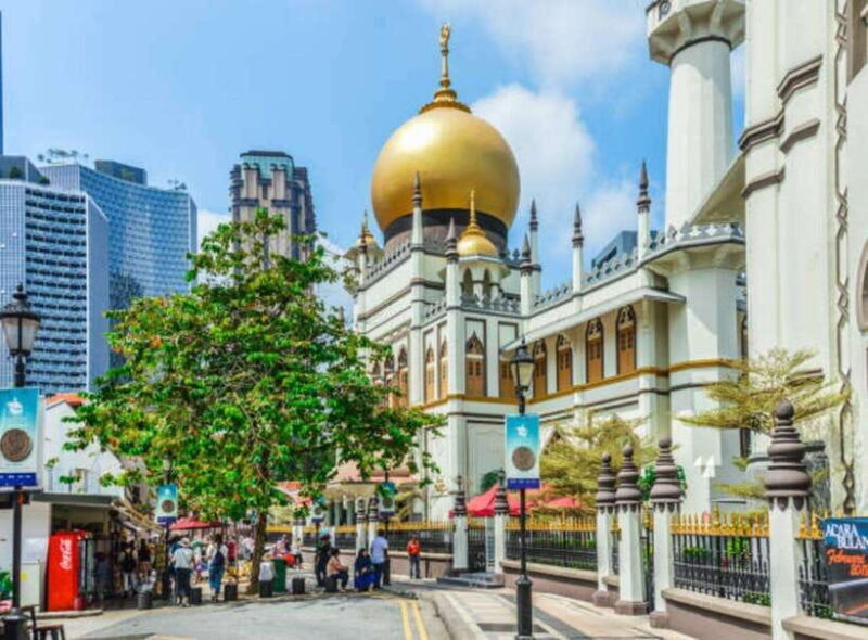 Walking Tour: Exploring Singapores Kampong Glam ! - Key Points