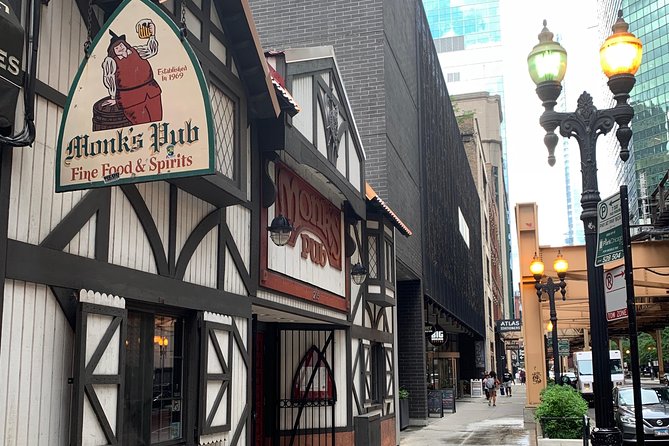 Walking Tour: Historic Chicago Pubs in River North and the Loop - Meeting and Logistics