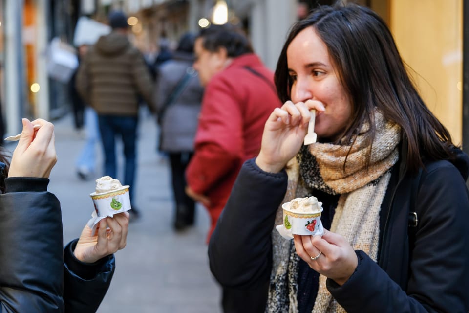 Walking Tour in Genoa With Tastings and Stories - Tour Overview