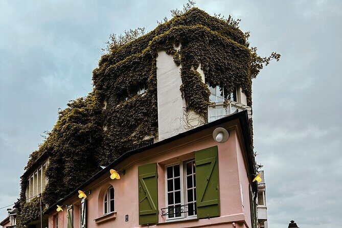 Walking Tour in Montmartre with a guide - An In-Depth Look at the Montmartre Walking Tour
