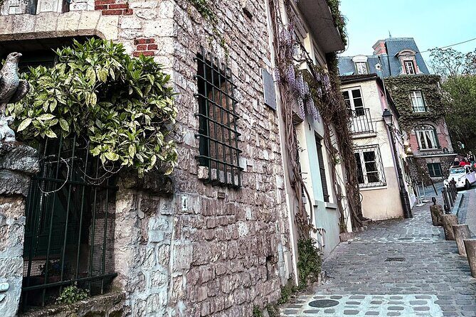 Walking Tour in Montmartre with a guide - FAQ