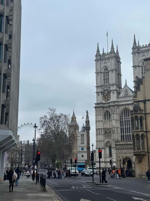 Walking tour: London icons - The Practical Side: Price, Duration, and Group Size