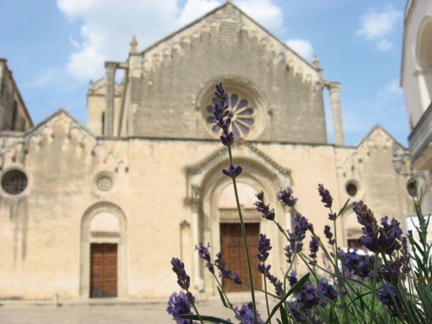 Walking Tour of Galatina With Pasticciotto Tasting - Elegant Cloister With Frescoes