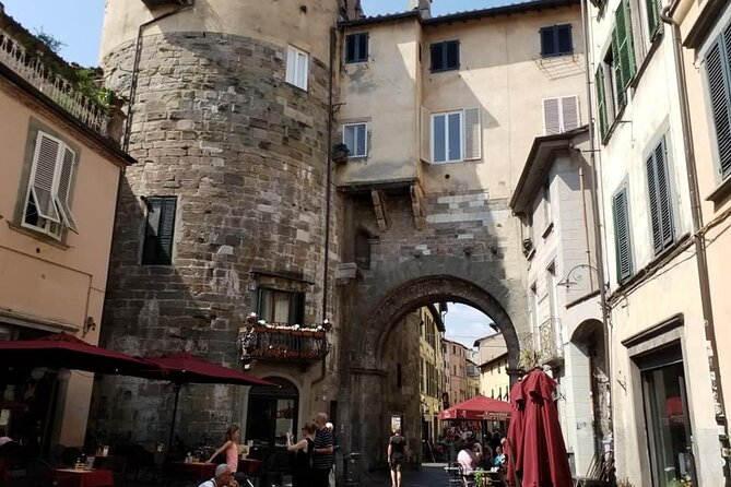 Walking Tour of Lucca and Its Walls - Exploring the Historic City Walls