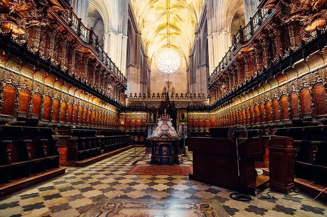 Walking Tour of Seville Cathedral With Guide - Architectural Significance of the Cathedral