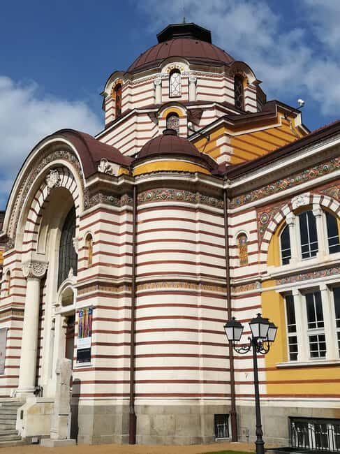 Walking tour: Sofia along the shady streets - Key Points