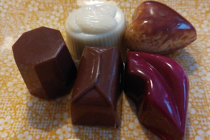 Walking Tour with Hot Chocolate and Chocolate Tasting - Frequently Asked Questions