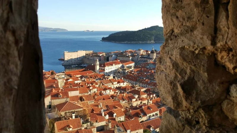 Walls of Dubrovnik: Small-Group 2-Hour Tour With a Local - Overview of the Dubrovnik City Walls Tour