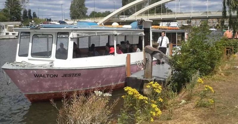 Walton on Thames: Shepperton River Cruise on the Thames - Highlights of the Route