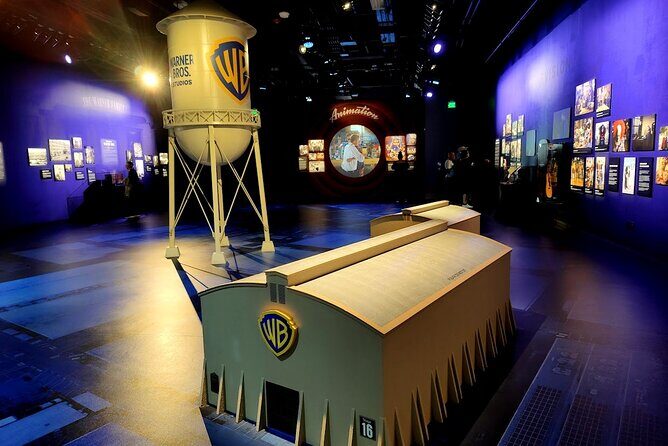 Warner Brothers Studio VIP Tour and Hollywood Highlights - Key Points