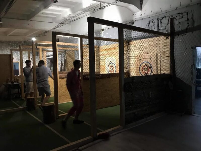 Warsaw: Axe Throwing Experience - What You Can Expect from the Warsaw Axe Throwing Experience