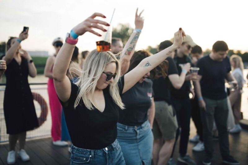 Warsaw: Boat Party with Unlimited Drinks &VIP Club Entrance - Who Should Consider This Tour?