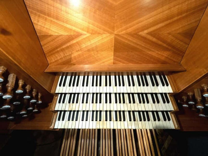 Warsaw: Cathedral Organ Concerts and tour of the crypts - The Concert: What To Expect
