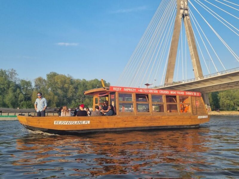 Warsaw: Evening Vistula Cruise with Welcome Drink - Key Points