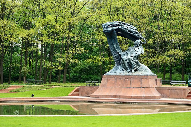 Warsaw Old Town With Royal Castle Lazienki Park: SMALL GROUP /Inc. Pick-Up/ - Included in the Package