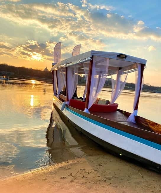 Warsaw: Romantic Cruise with ProseccoBirthdays & Proposals - The Route: Scenic Highlights and Landmarks