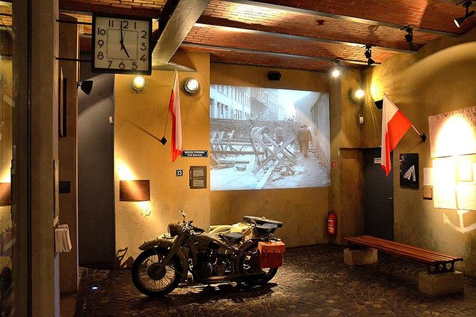 Warsaw Uprising Museum (1944) Lazienki Park - PRIVATE TOUR /inc. Pick-up/ - Accessibility and Participation