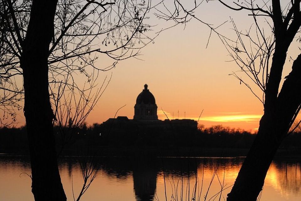 Wascana Lake: Smartphone Audio Guided Walking Tour - Tour Duration and Availability