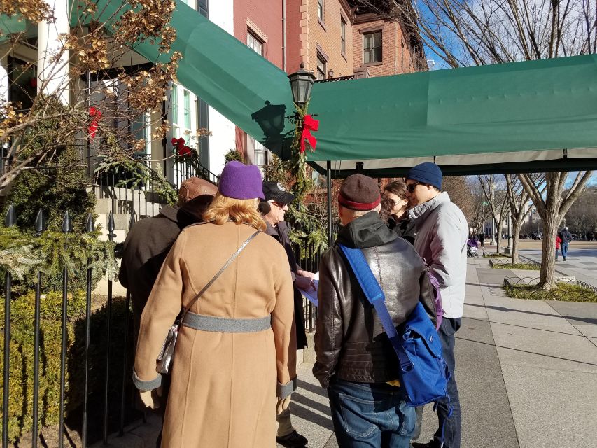 Washington D.C.: Comedy Walks Stand-Up Comedy Show - National Mall as Stage