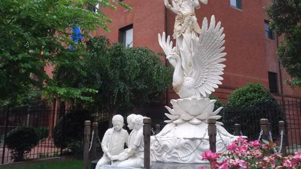 Washington DC: Embassy Row Guided Walking Tour - Meeting Point